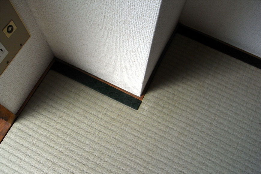 納品、畳の敷き込み