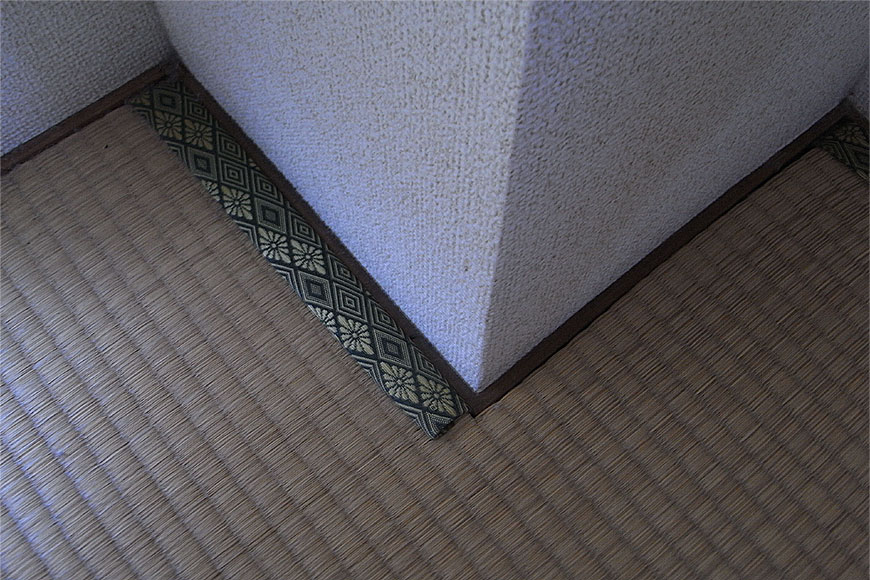 部屋の中にある柱