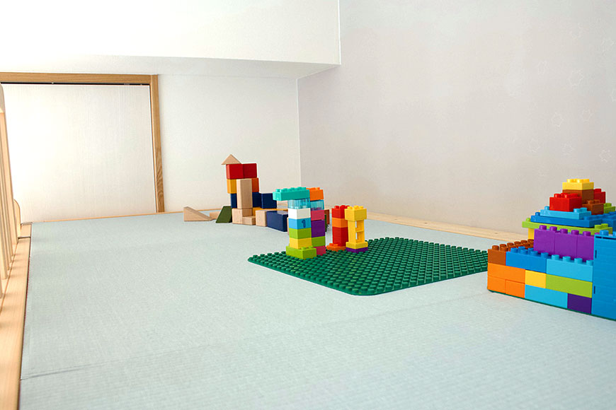 ロフトベッドに敷き込まれた畳