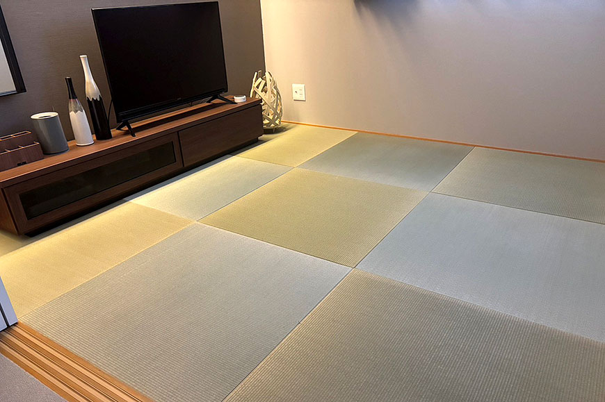 4.5帖の部屋に隙間なく敷き込まれた新しい畳